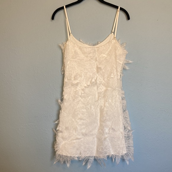 INAMORE Womens Size M Mariposa Little White Dress Mini Lace Appliqué Flowers - Picture 7 of 16